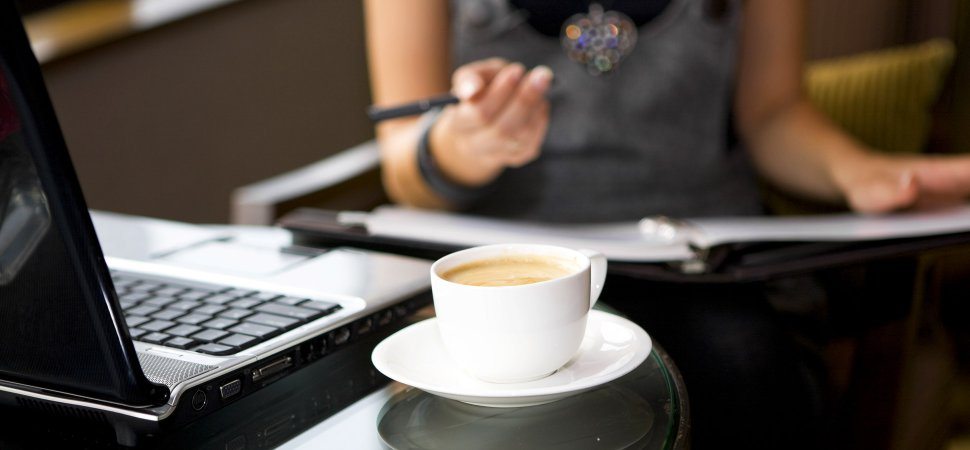 laptop-coffee-working-1940x900_36688